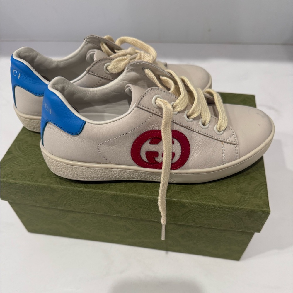Kids Gucci Shoes size 30